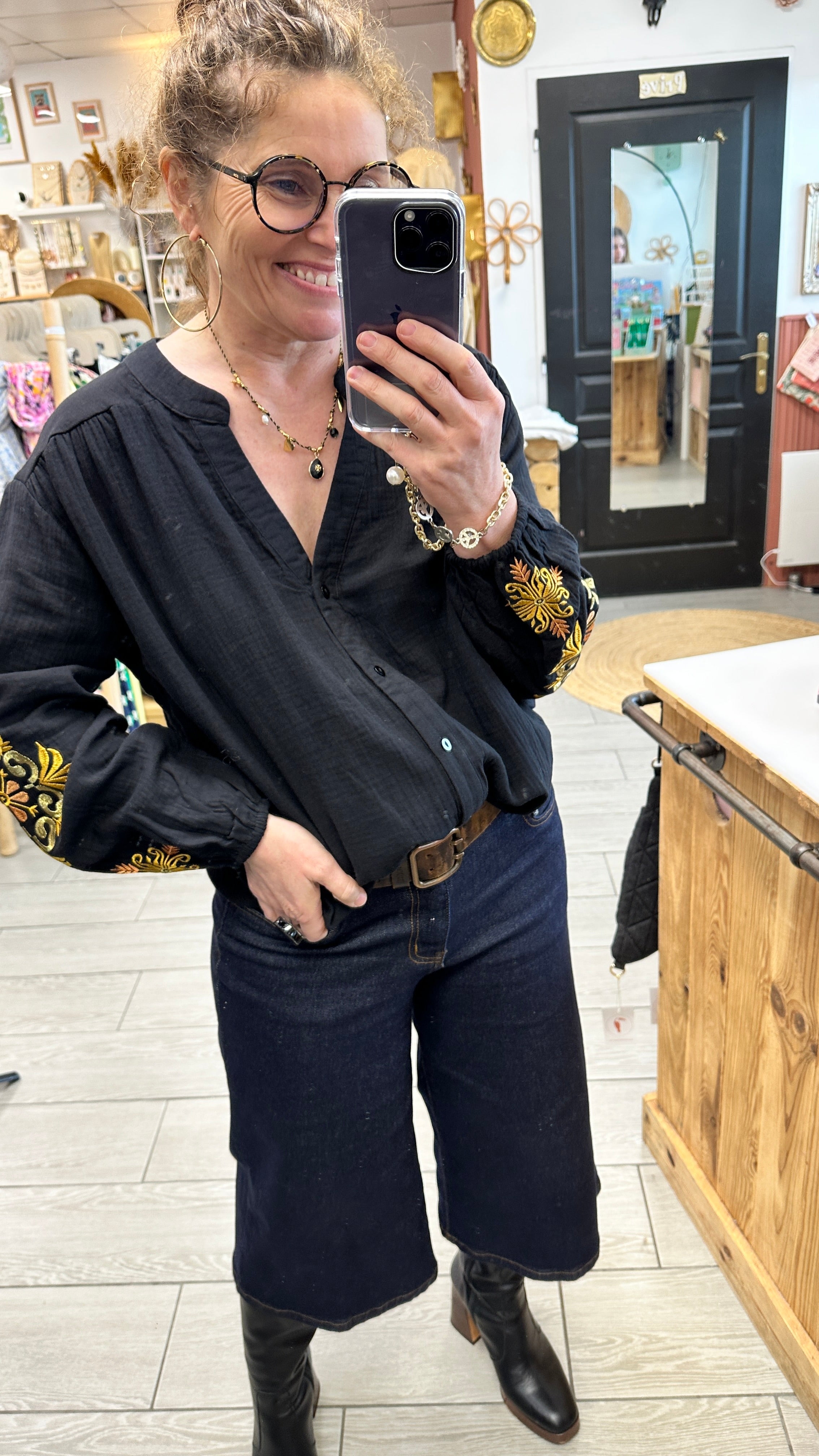 🖤 Blouse Amandine gaze de coton noire – Broderies dorées