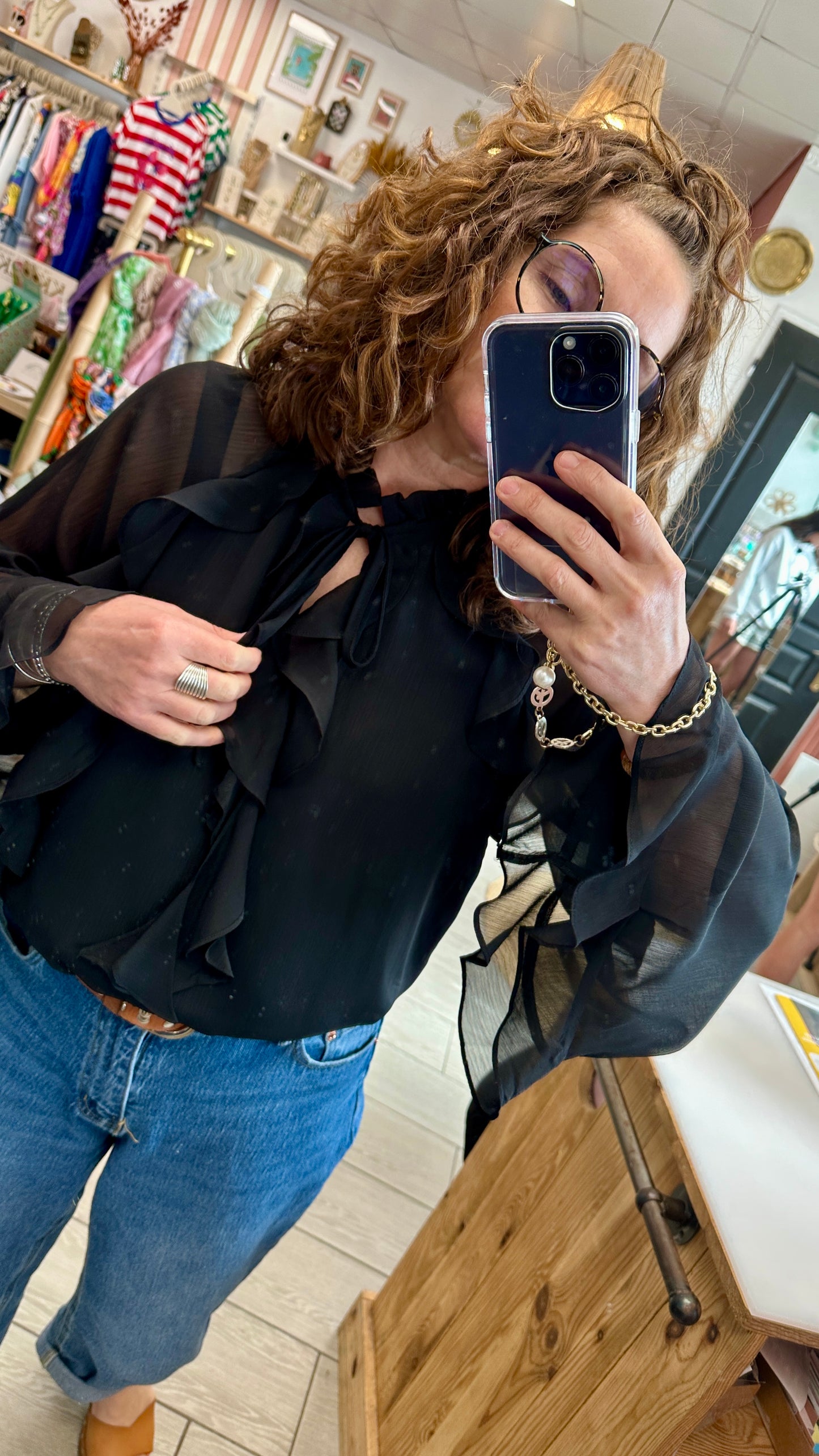 🖤 Blouse Leyna à volants – Chic & aérienne