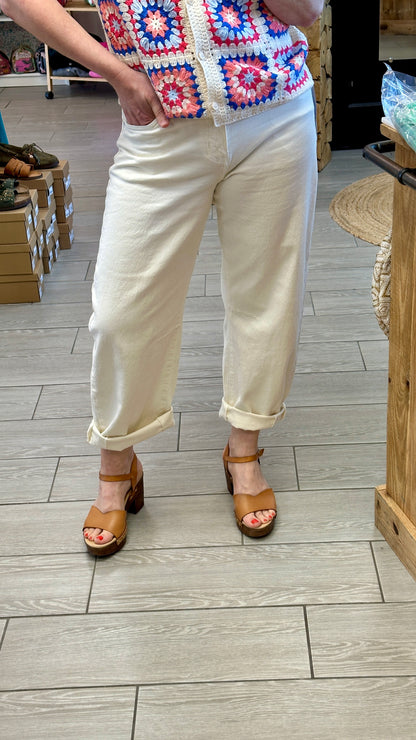 🤍 Jean Livia écru – Coupe barrel cropped moderne