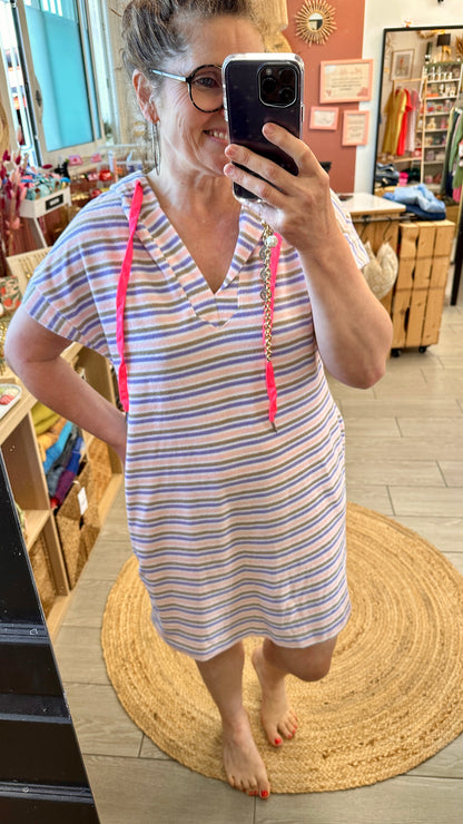 🌈 Robe Sunny éponge rayée – Ultra fun & estivale