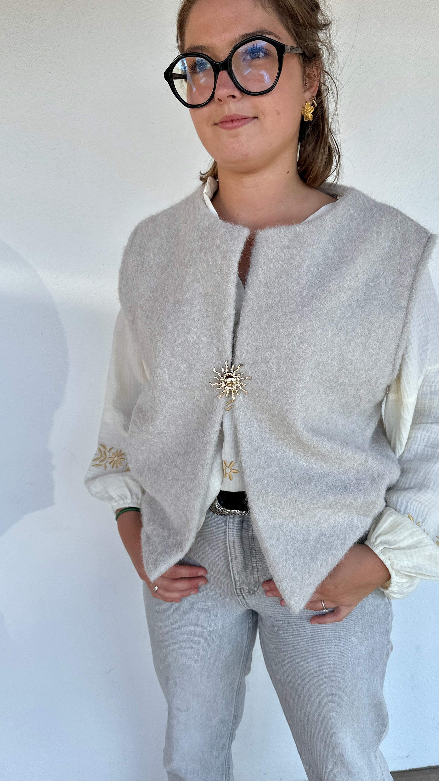 🧥 Gilet Sans Manches Sherpa avec Broche