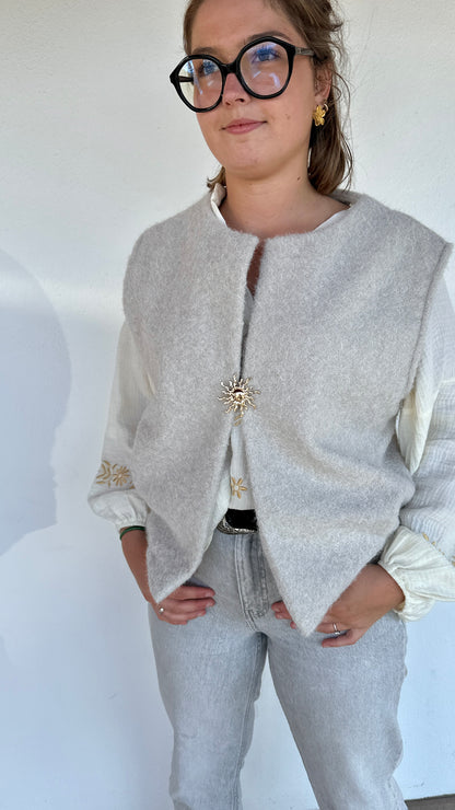 🧥 Gilet Sans Manches Sherpa avec Broche