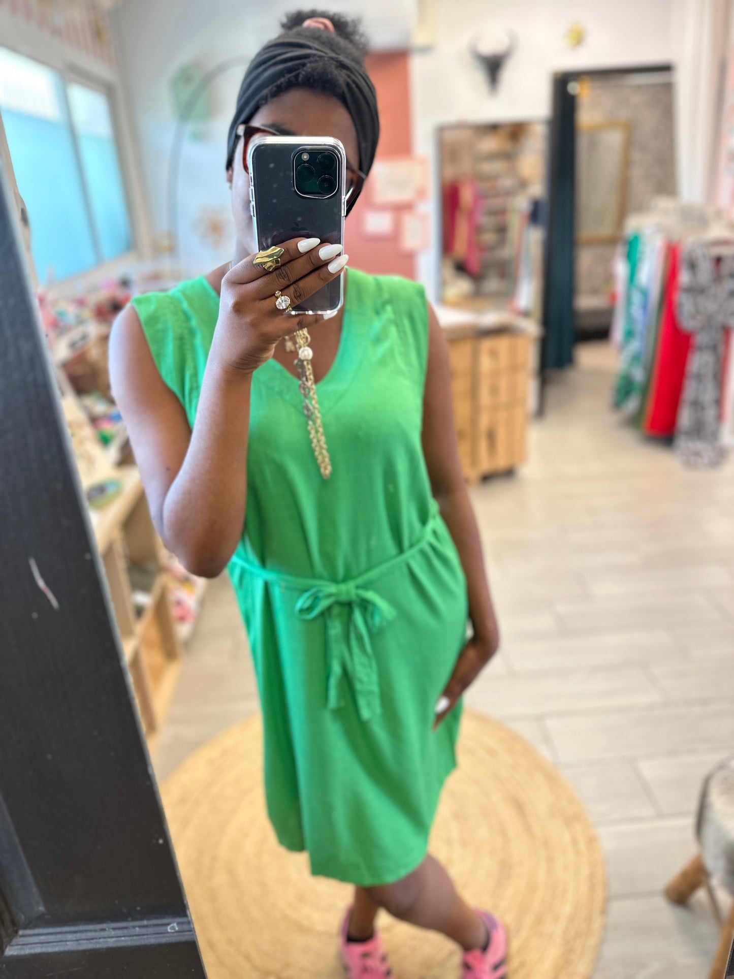 💚 Robe Calista verte – Élégance naturelle & fluidité