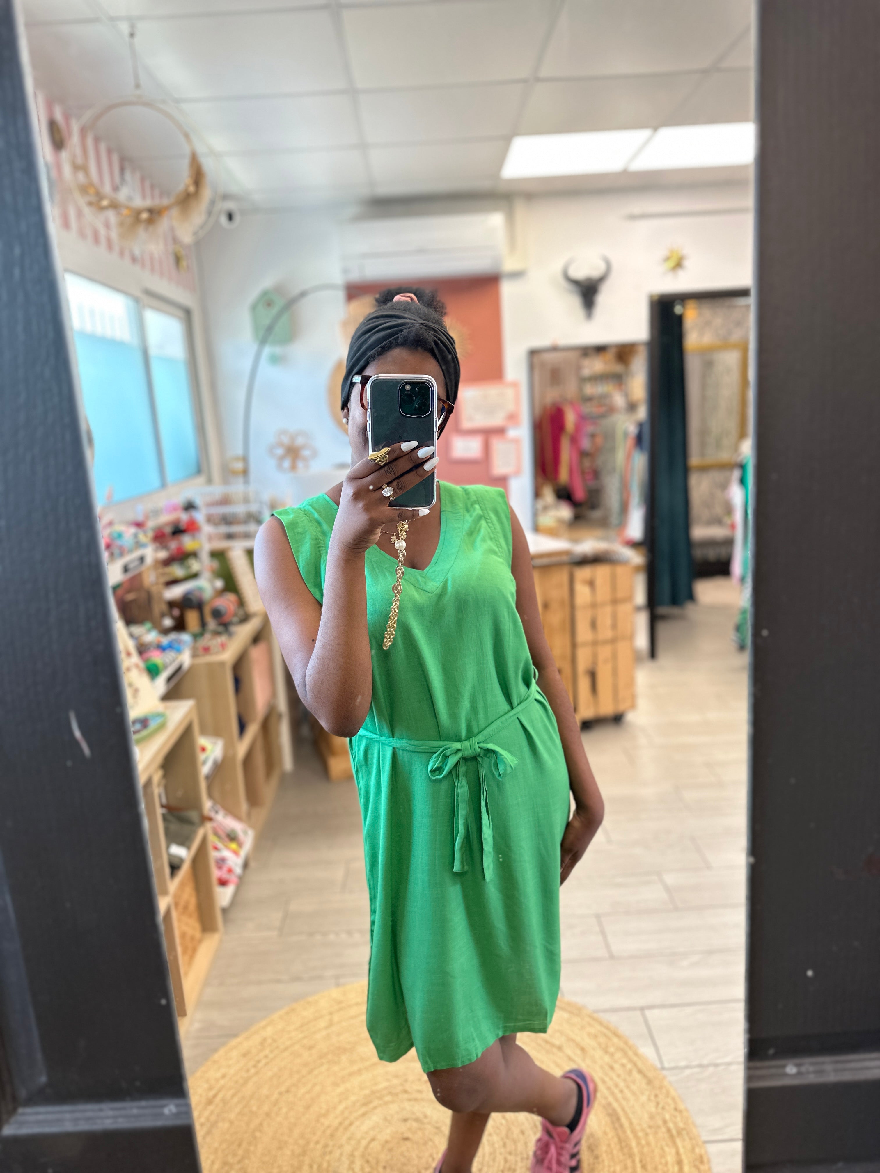 💚 Robe Calista verte – Élégance naturelle & fluidité