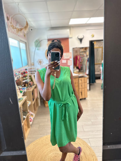 💚 Robe Calista verte – Élégance naturelle & fluidité