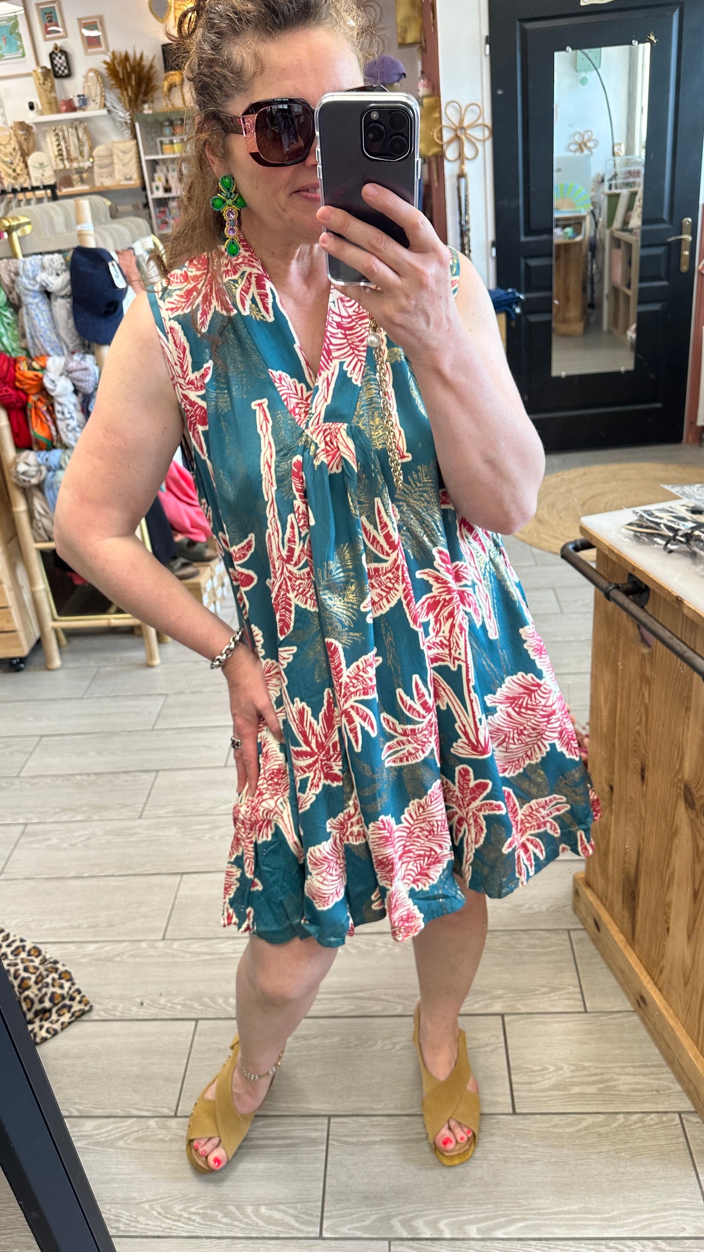 👗Robe Chemise Lola Bleue à Fleurs Rouges