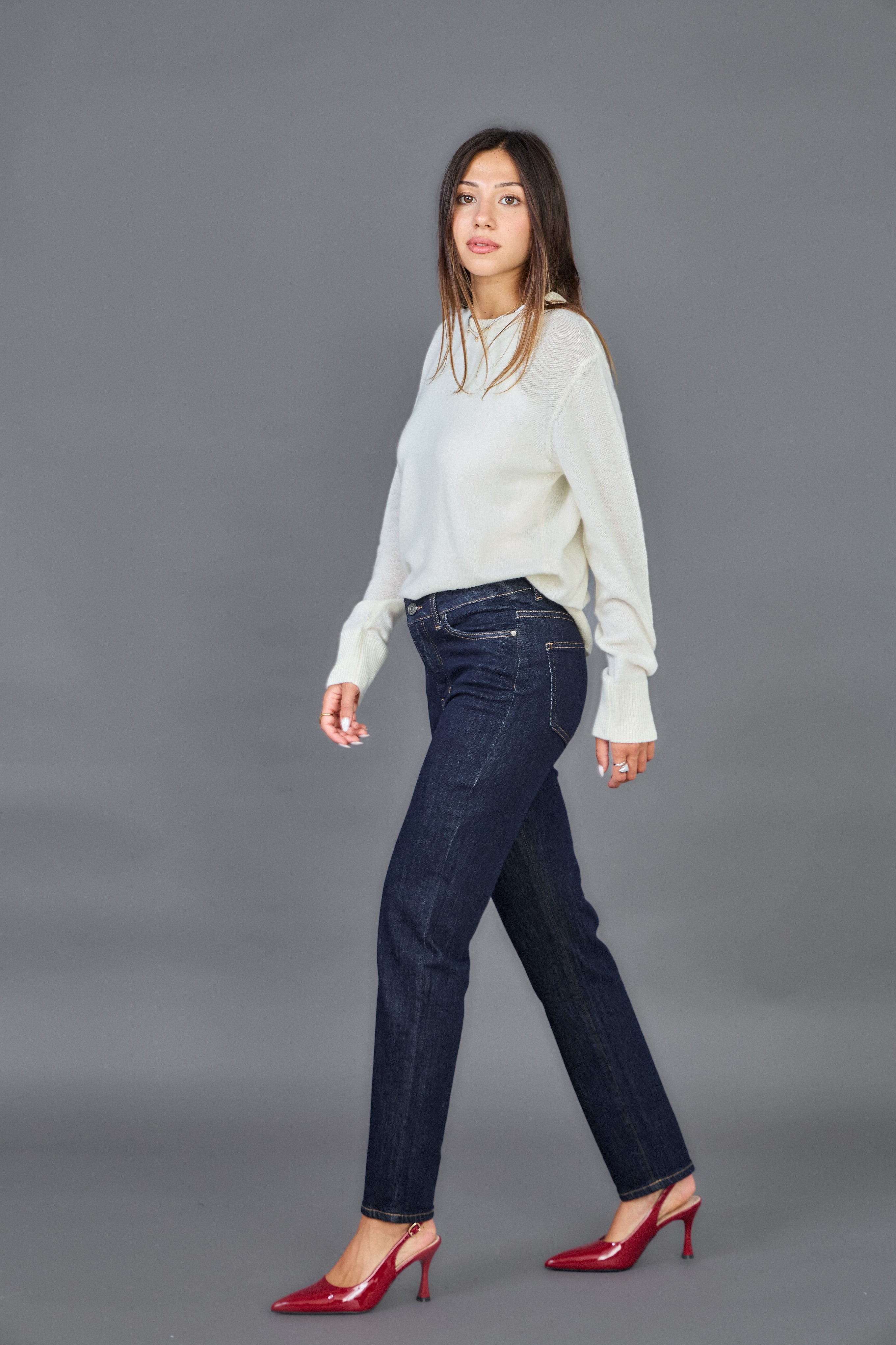 Jean droit brut élégant, parfait pour un style casual ou habillé - Abana 64990