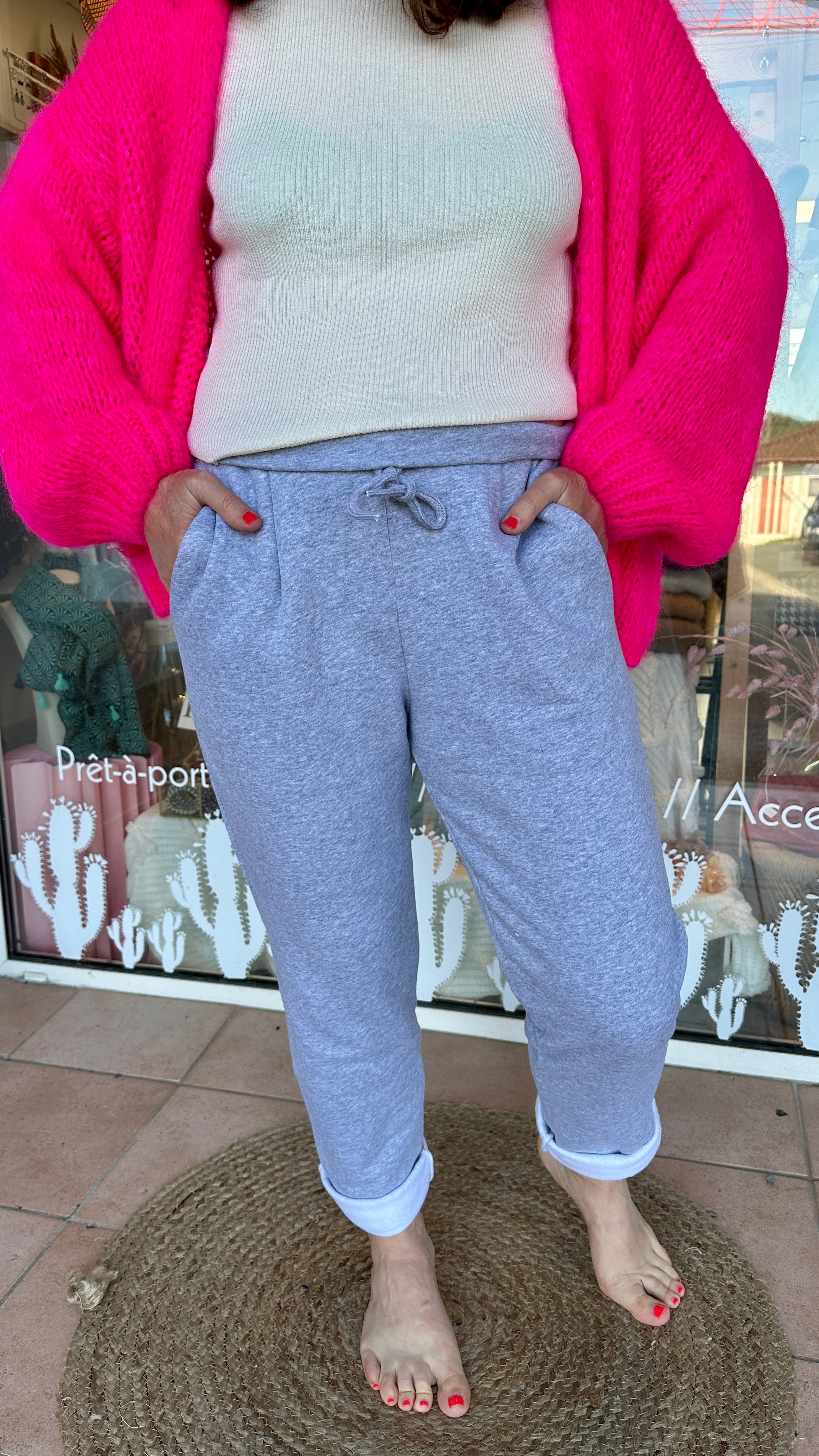 Look confort avec jogging Mila gris et pull oversize – Abana 64480