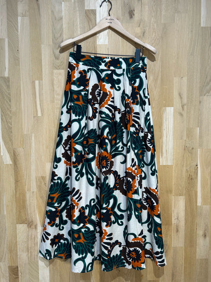 Jupe longue bohème à motifs graphiques colorés, idéale pour un look naturel et tendance - Abana Boutique 64240