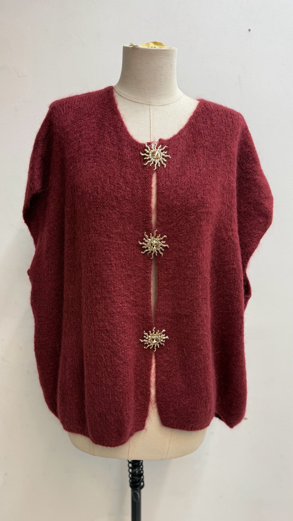 ☀️Gilet sans manches Margaux – Broche soleil, 12 coloris