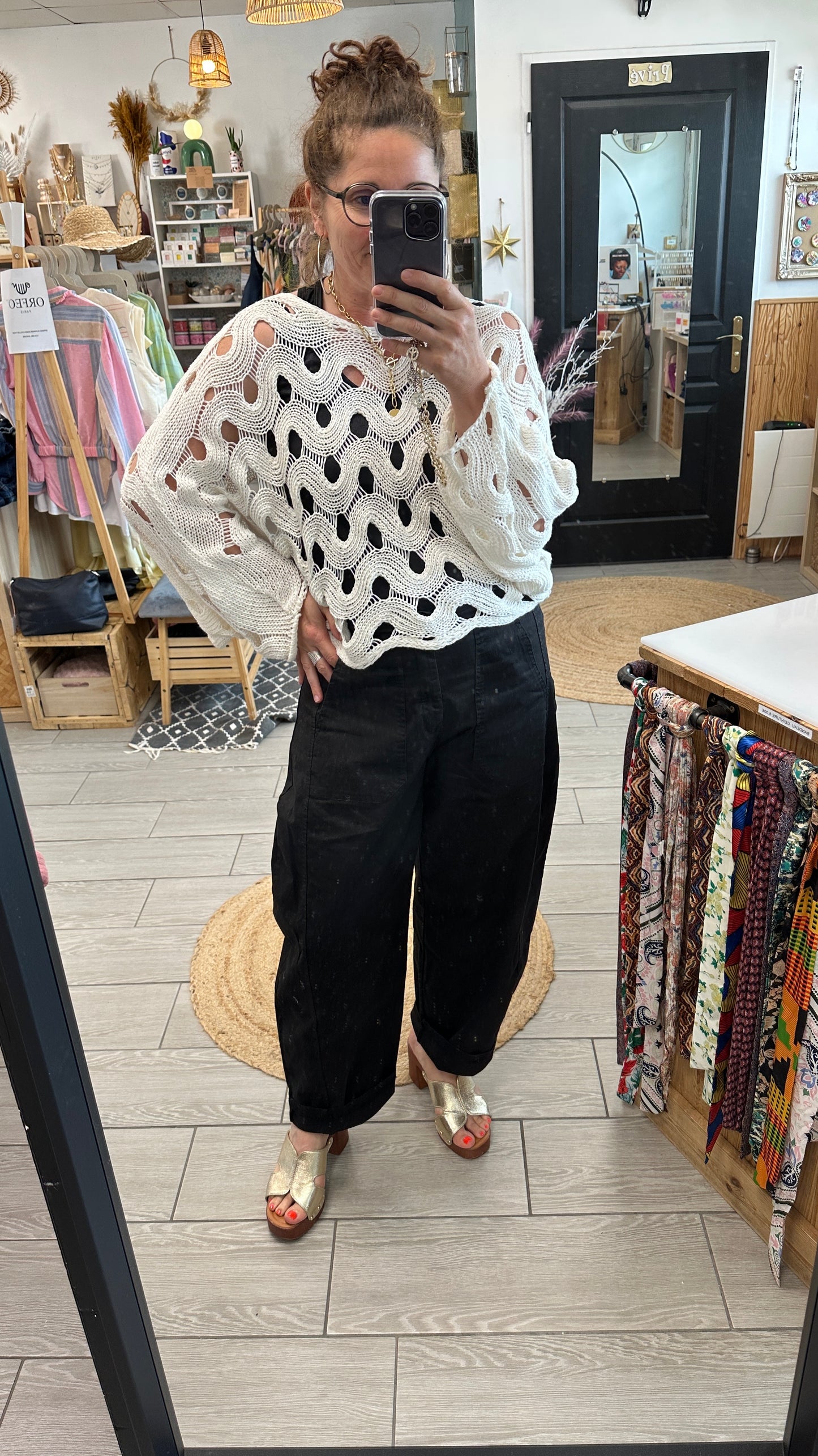 Vue complète pantalon noir femme taille haute confortable – Abana Pays Basque 
