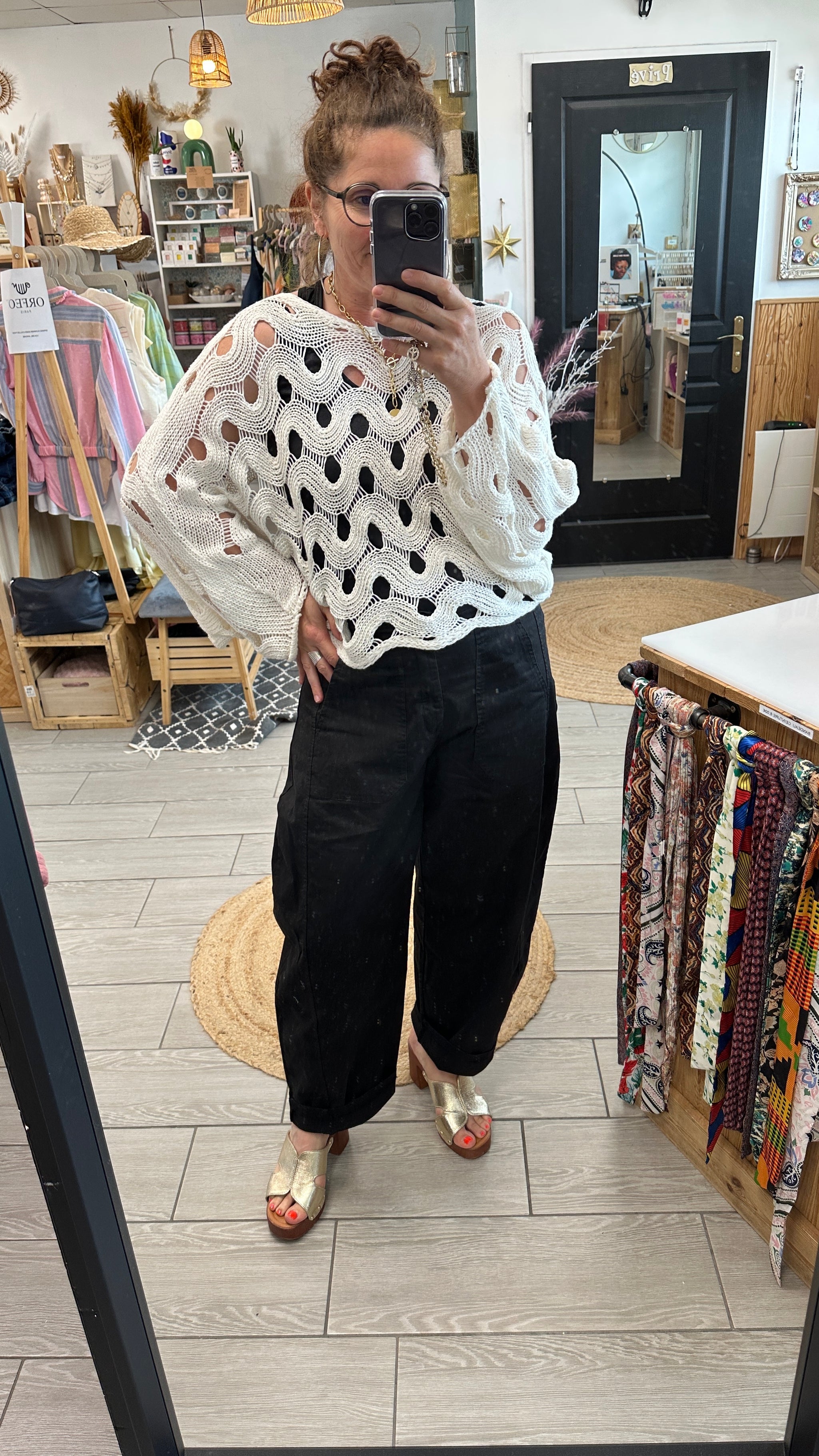 Vue complète pantalon noir femme taille haute confortable – Abana Pays Basque 