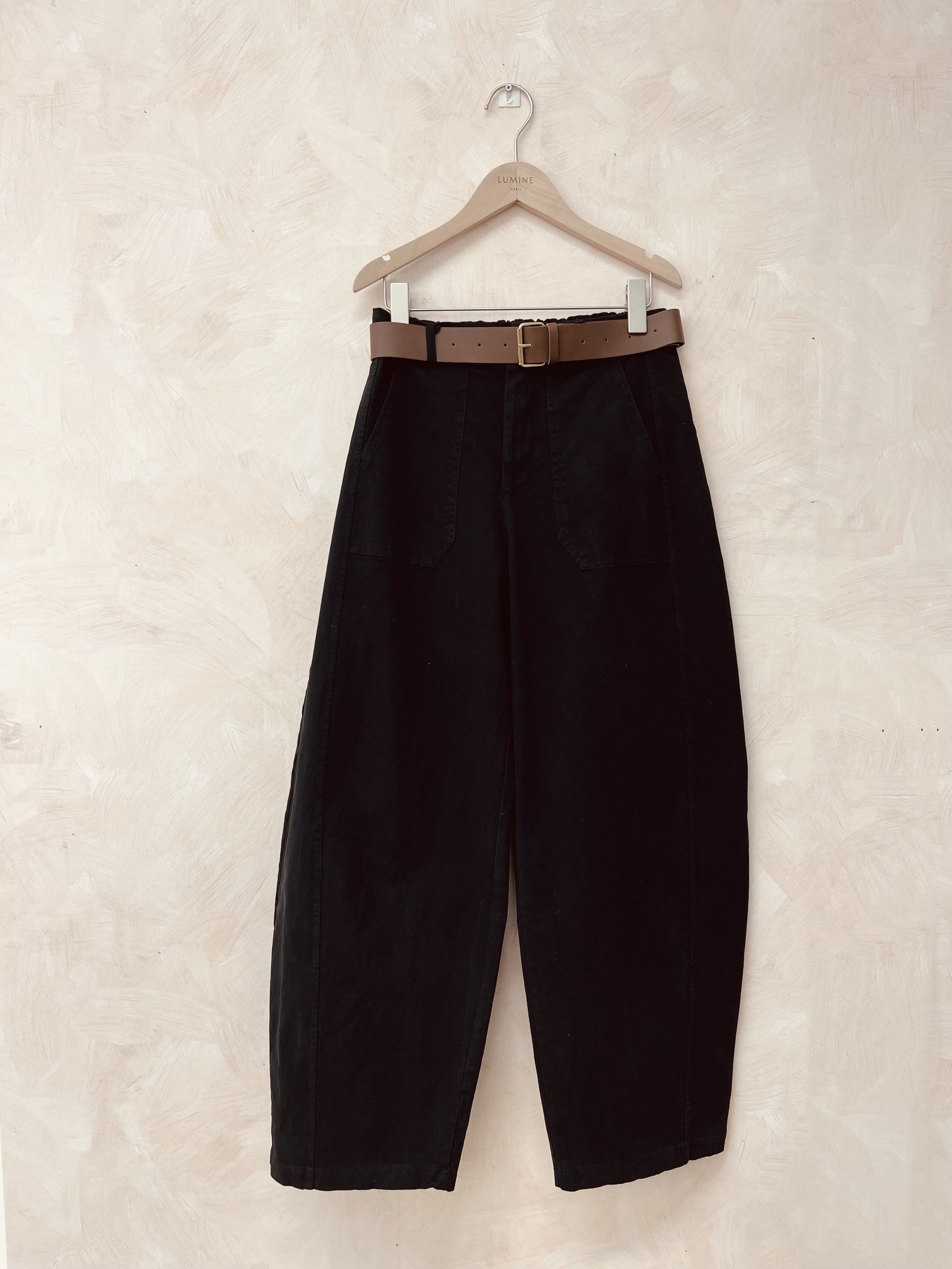 Pantalon noir fluide femme style chic et polyvalent – Abana Ustaritz 64480