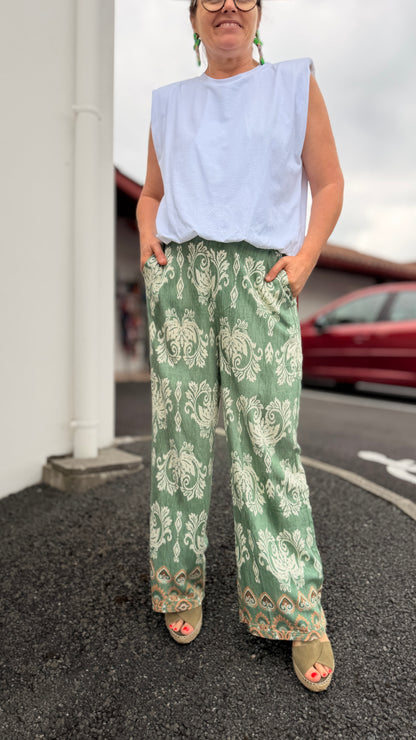 haut blanc a epaulettes pantalon fluide vert motif blanc mode femme tendance sarah john ninca carter toulouse toulon perpignan