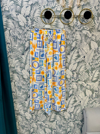 Pantalon imprimé rétro décliné en beige, vert et bleu – mode été Abana Boutique Ustaritz Pays Basque 64480