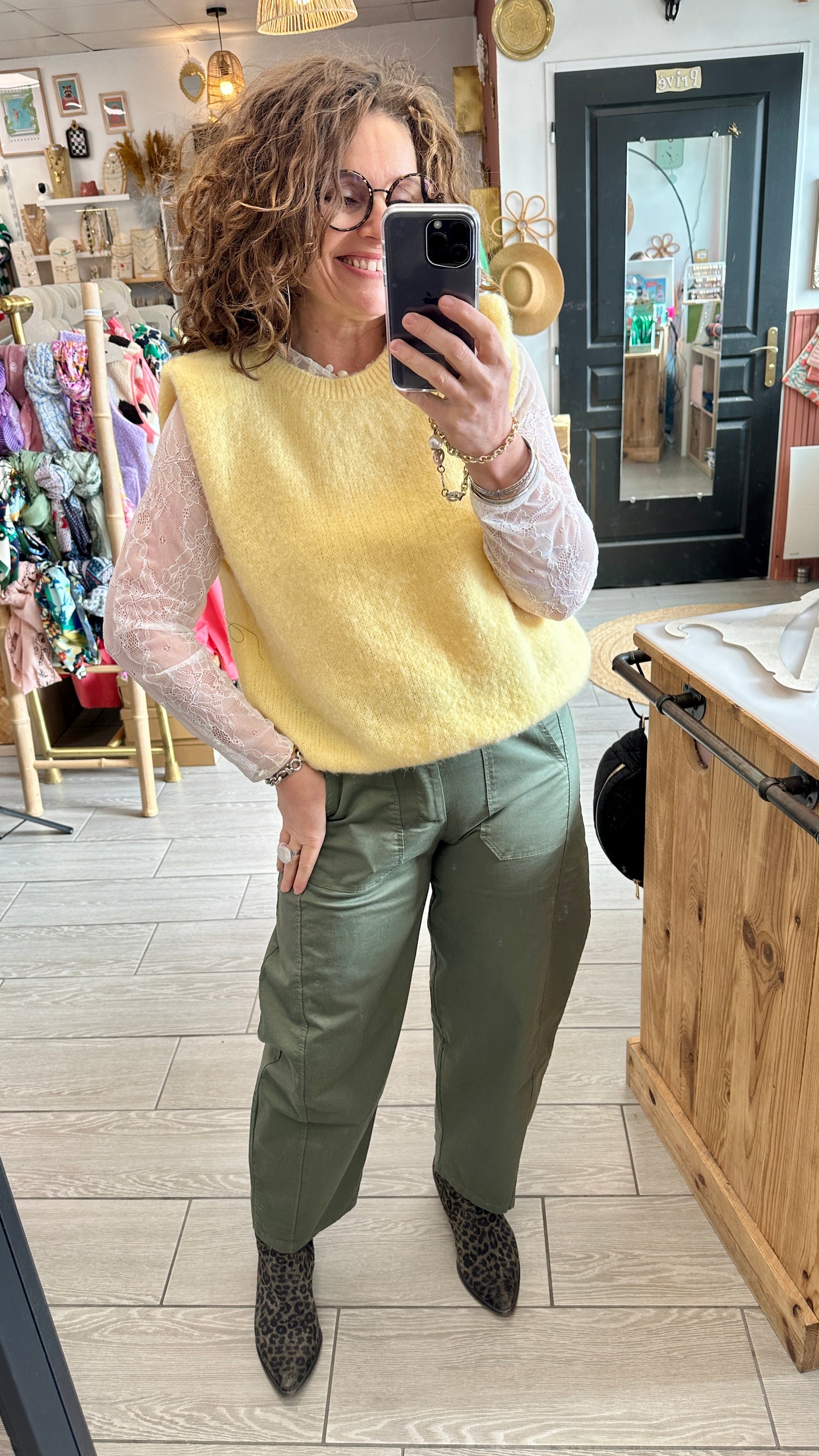pantalon coupe barrel ballon en kaki nina carter muret