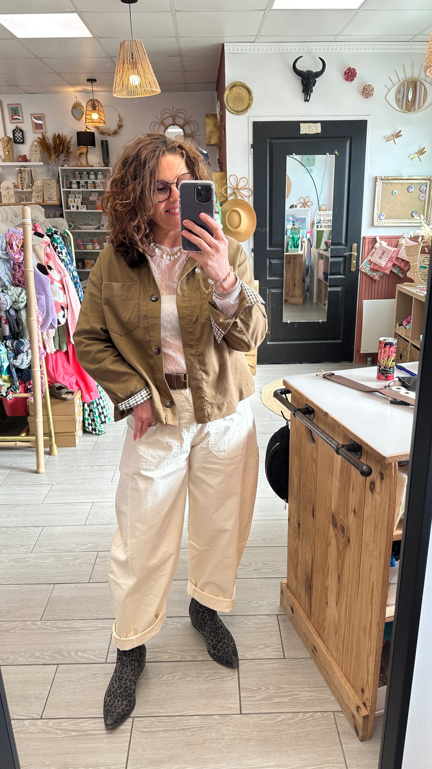 pantalon barrel ecru coupe tendance et moderne nina carter caraman