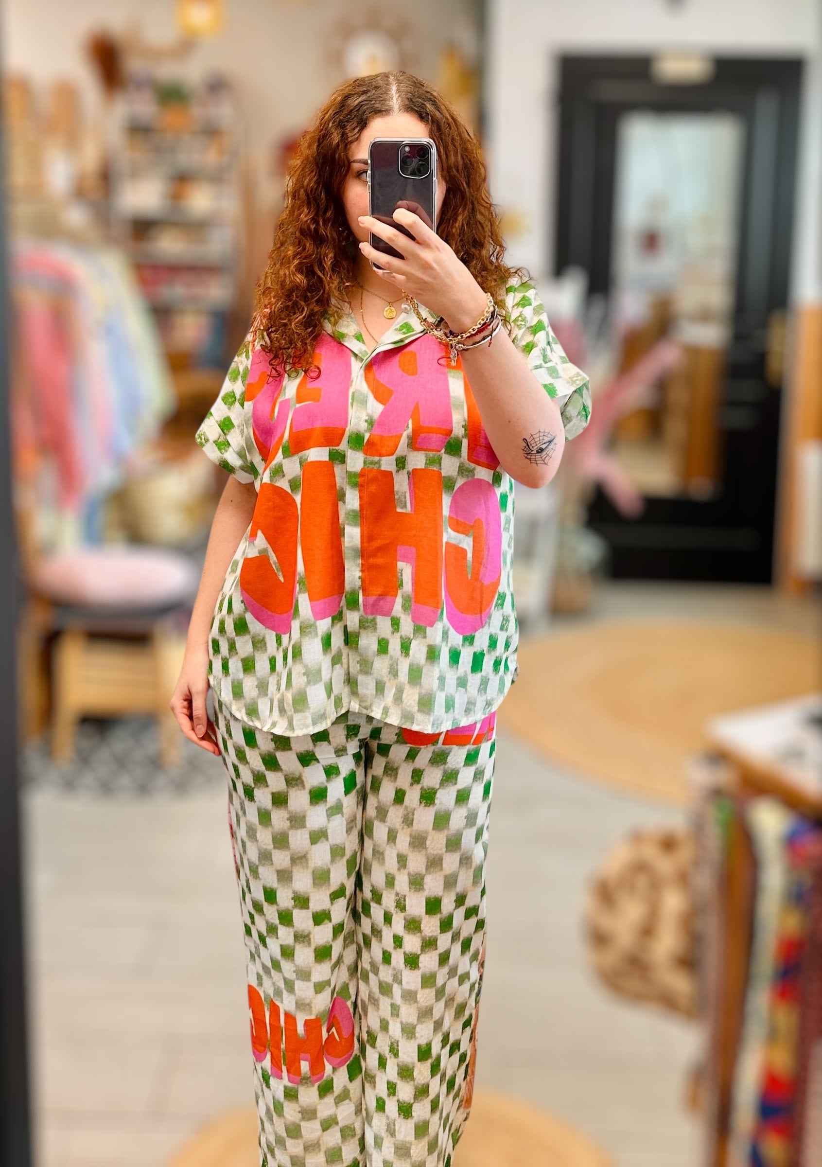 Pantalon d'ensemble original lin-polyester Très Chic en vente chez Abana, concept store mode au Pays basque