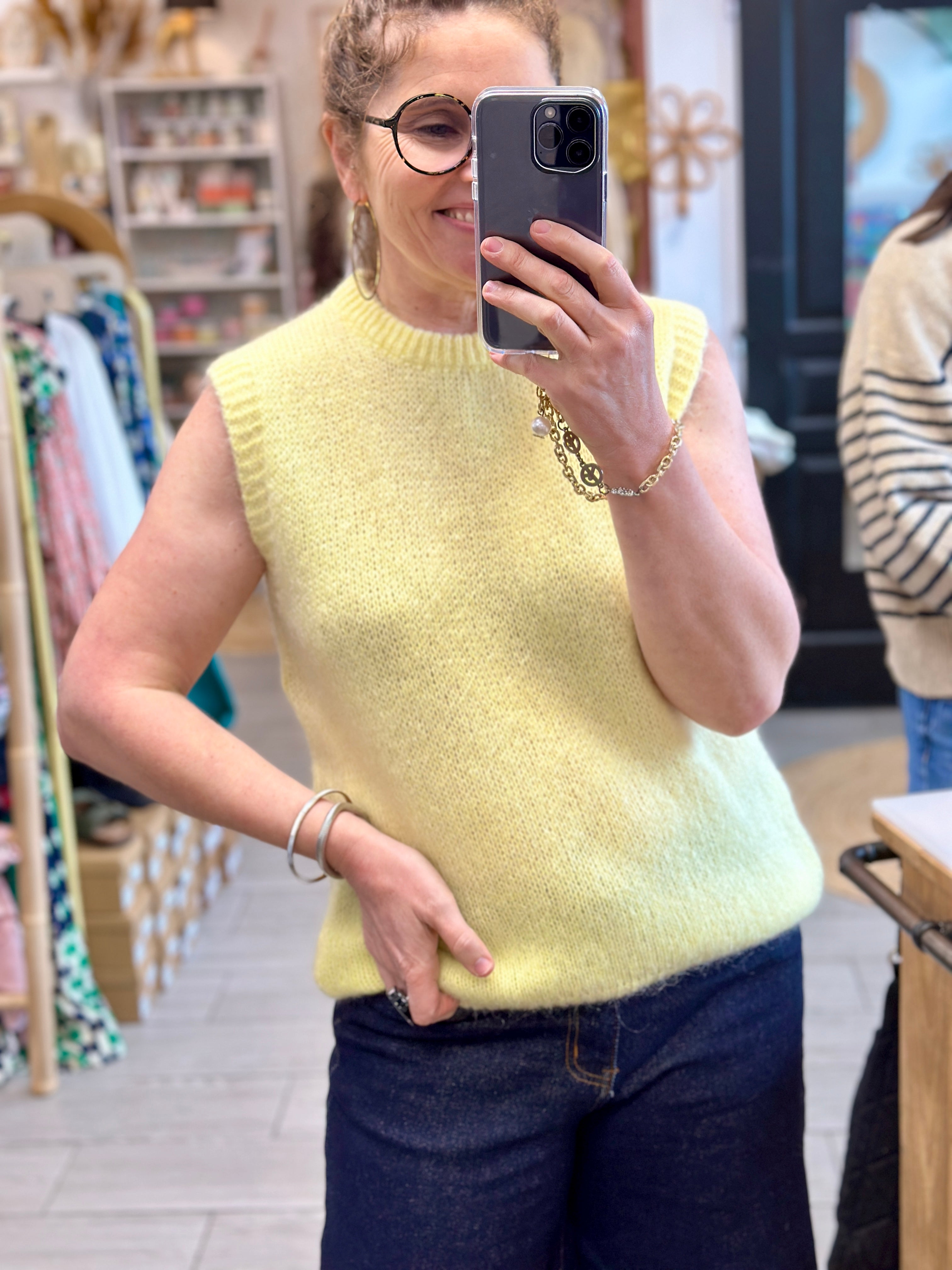pull sans manche style debardeur jaune pastel taille unique johanna paris cholet