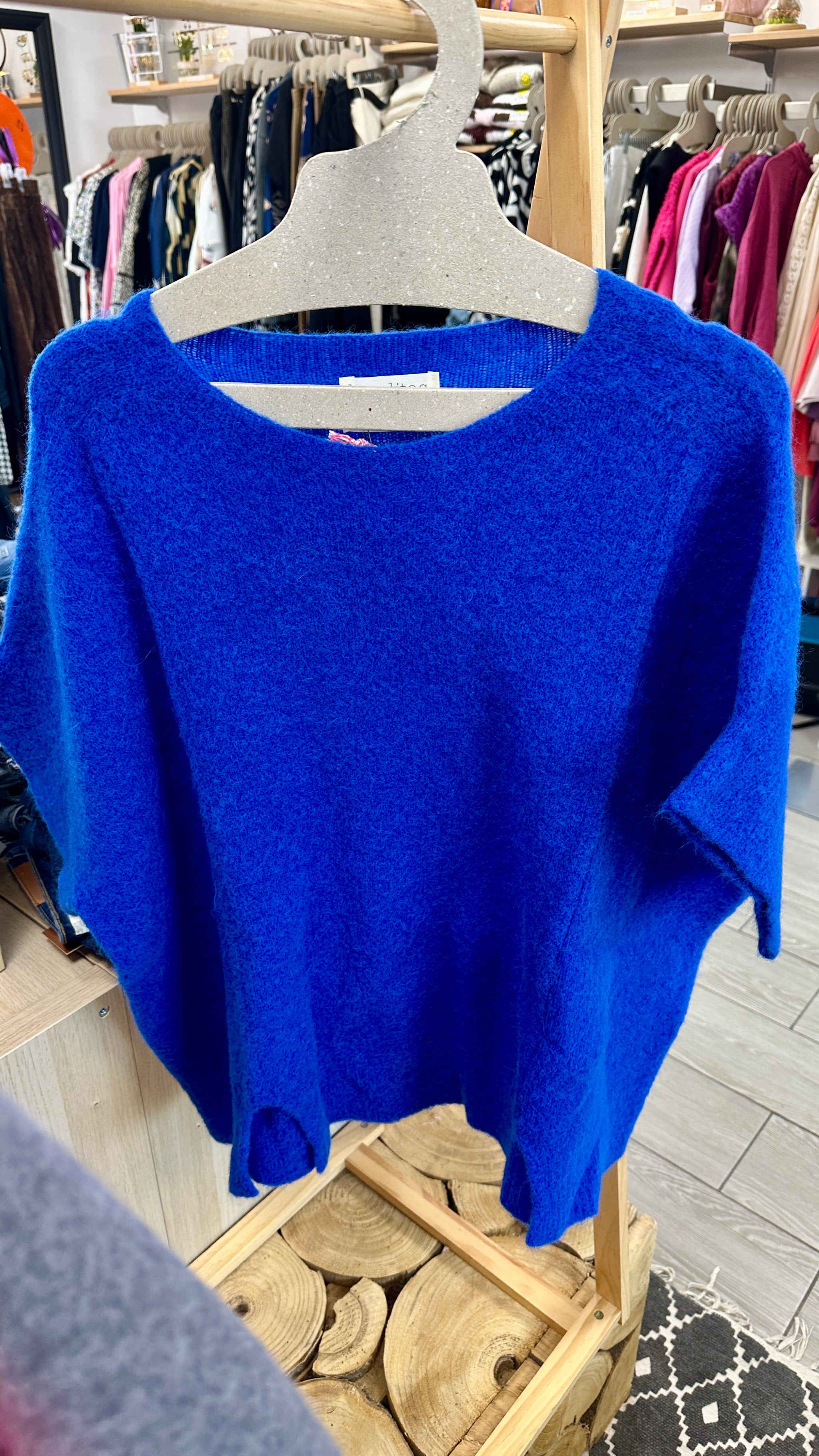 Haut ample bleu en maille douce, confortable et moderne - Abana Pays Basque