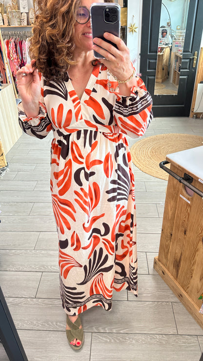 Robe élégante fluide avec motifs colorés rouge et noir – Abana Ustaritz 64480