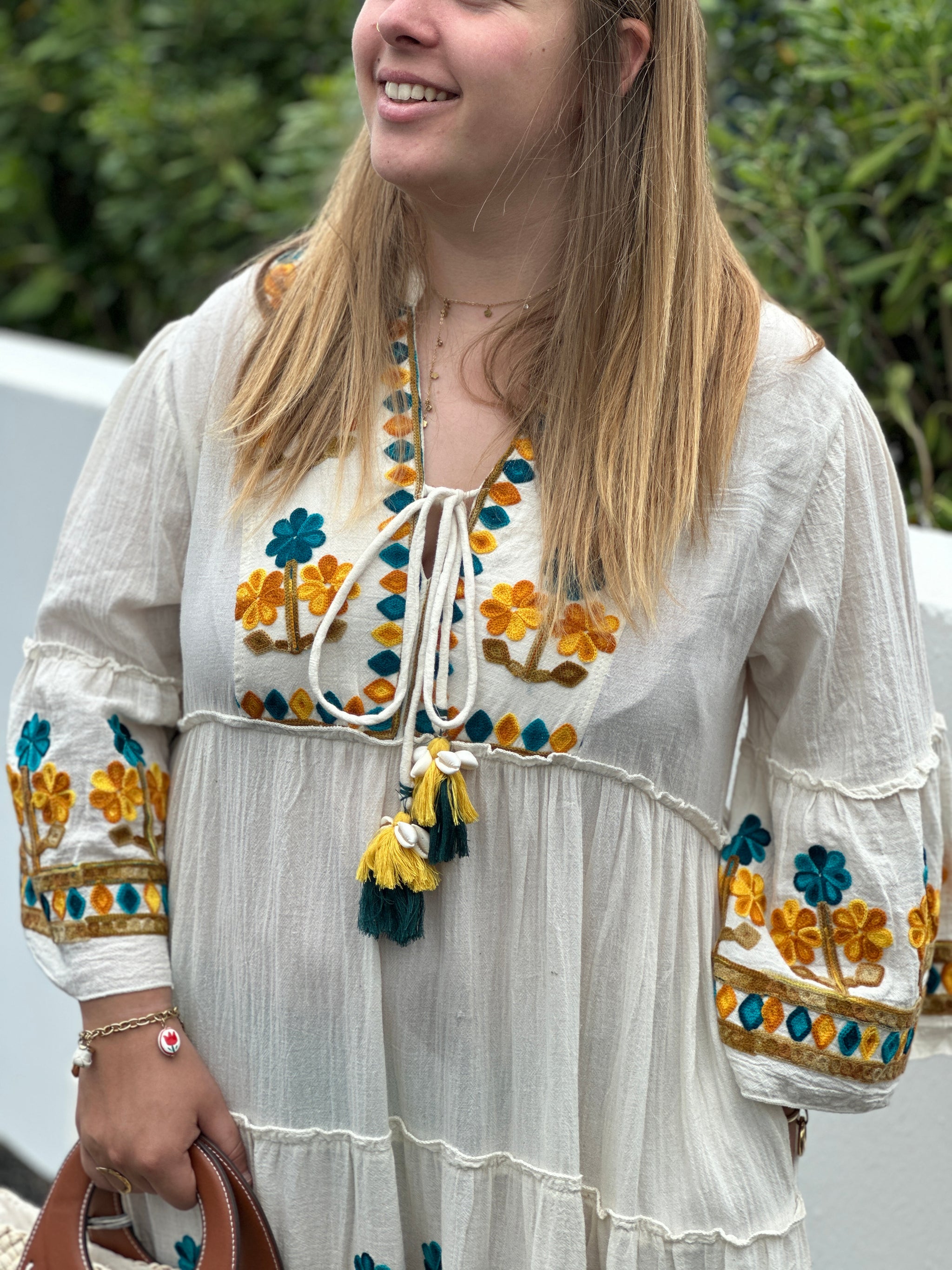 robe longue bohème ecru avec broderie coloré taille unique du 40 au 50 banditas from marseille paris brest tours