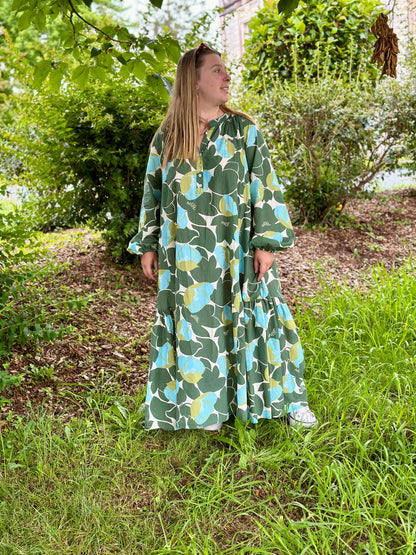 shooting photo avec la robe kerman vert bleu et blanc by banditas from marseille paris lille toulouse marseille