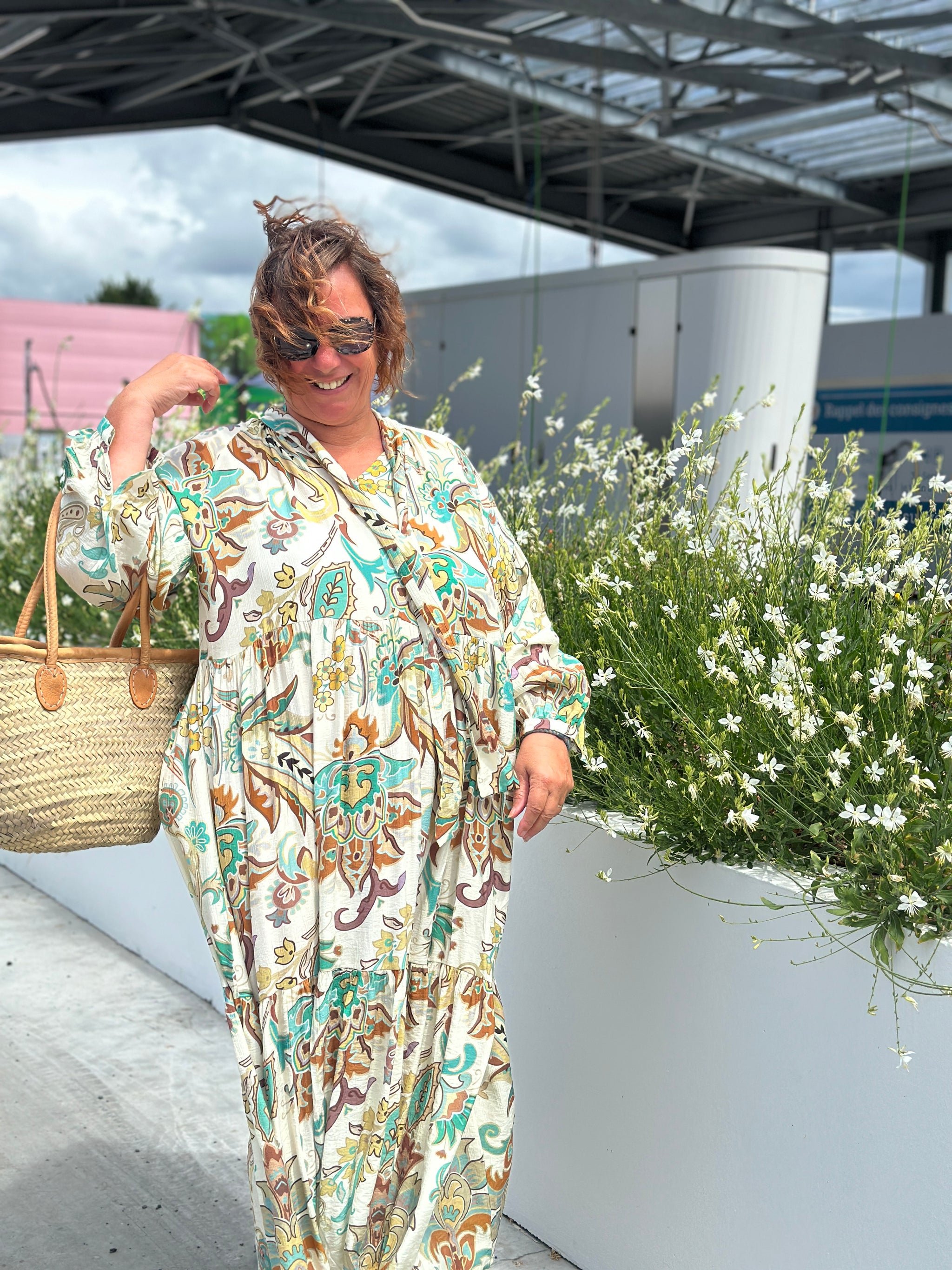 fluidite et douceur de la robe longue vert et chocolat a motif grande taille orfeo paris caen le havre alençon