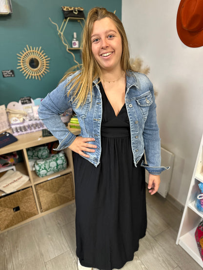 robe noire élégante pour morphologie généreuse - abana 64310