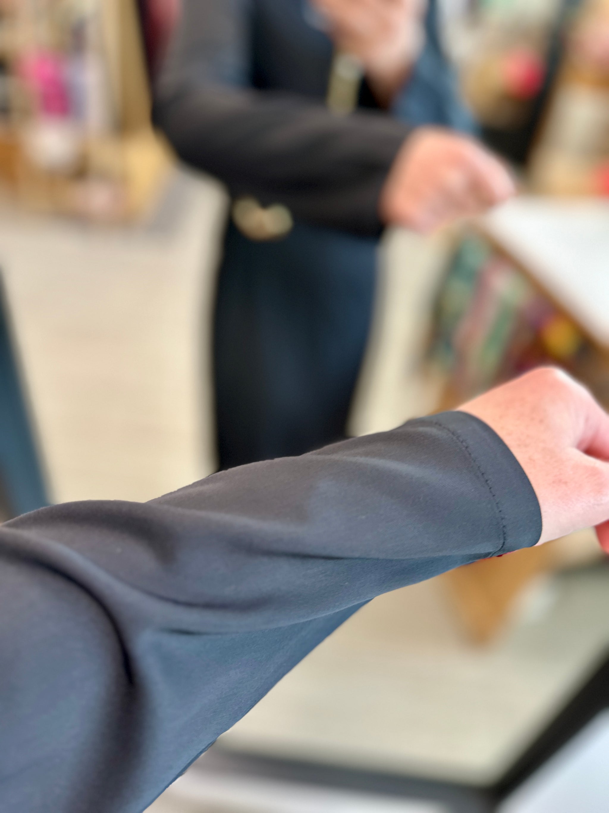 Robe longue noire élégante tenue de fête - Abana 64600