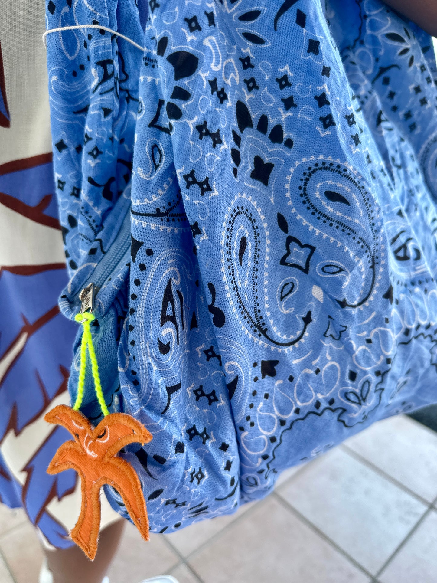 detail imprime bandane sac four tout bleu et porte cle  ile isla bonita marseille