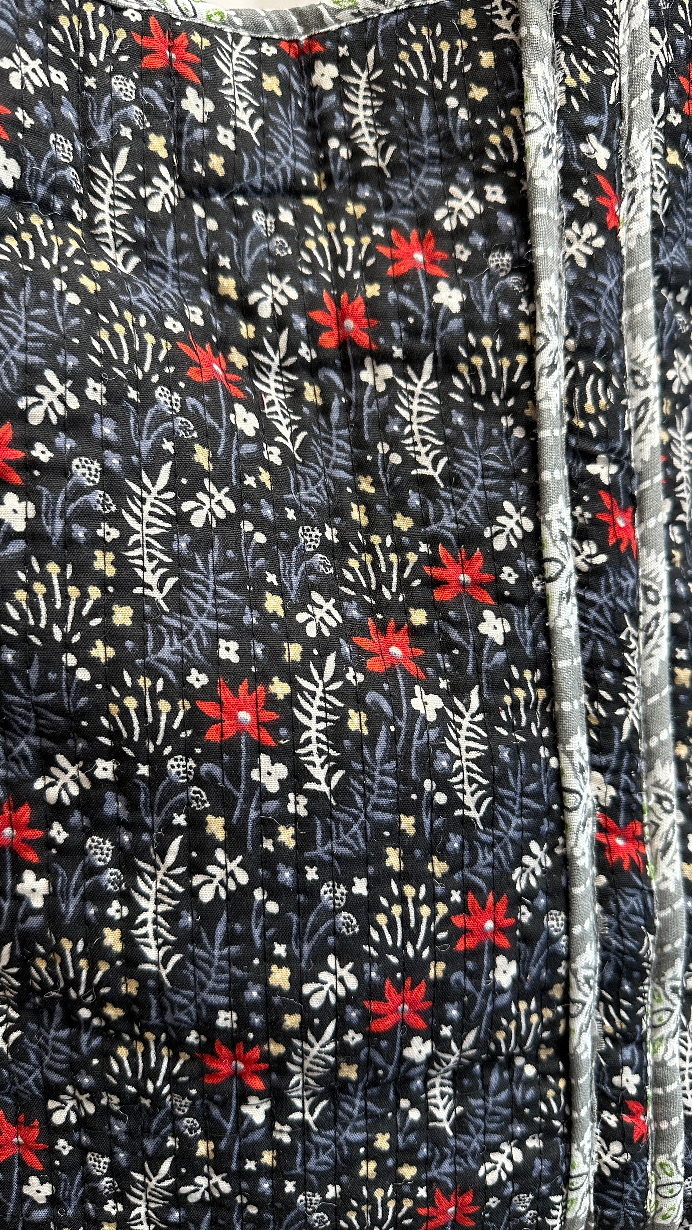 zoom sur le motif sac matelasse cabas marmande