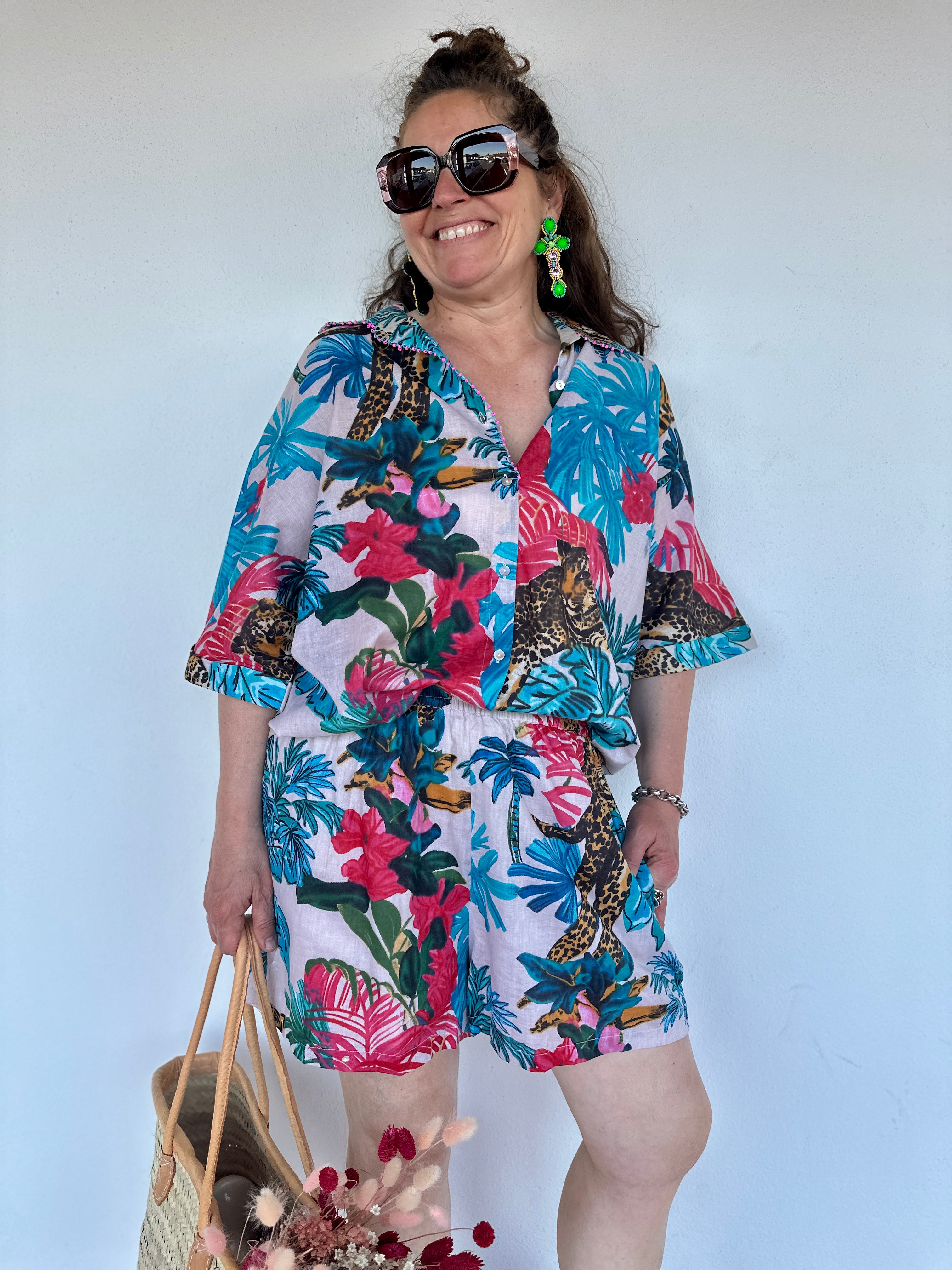 set chemise et short leger et confort avec le meme imprime fleuri leopard coloré isla bonirta adore paris nantes metz