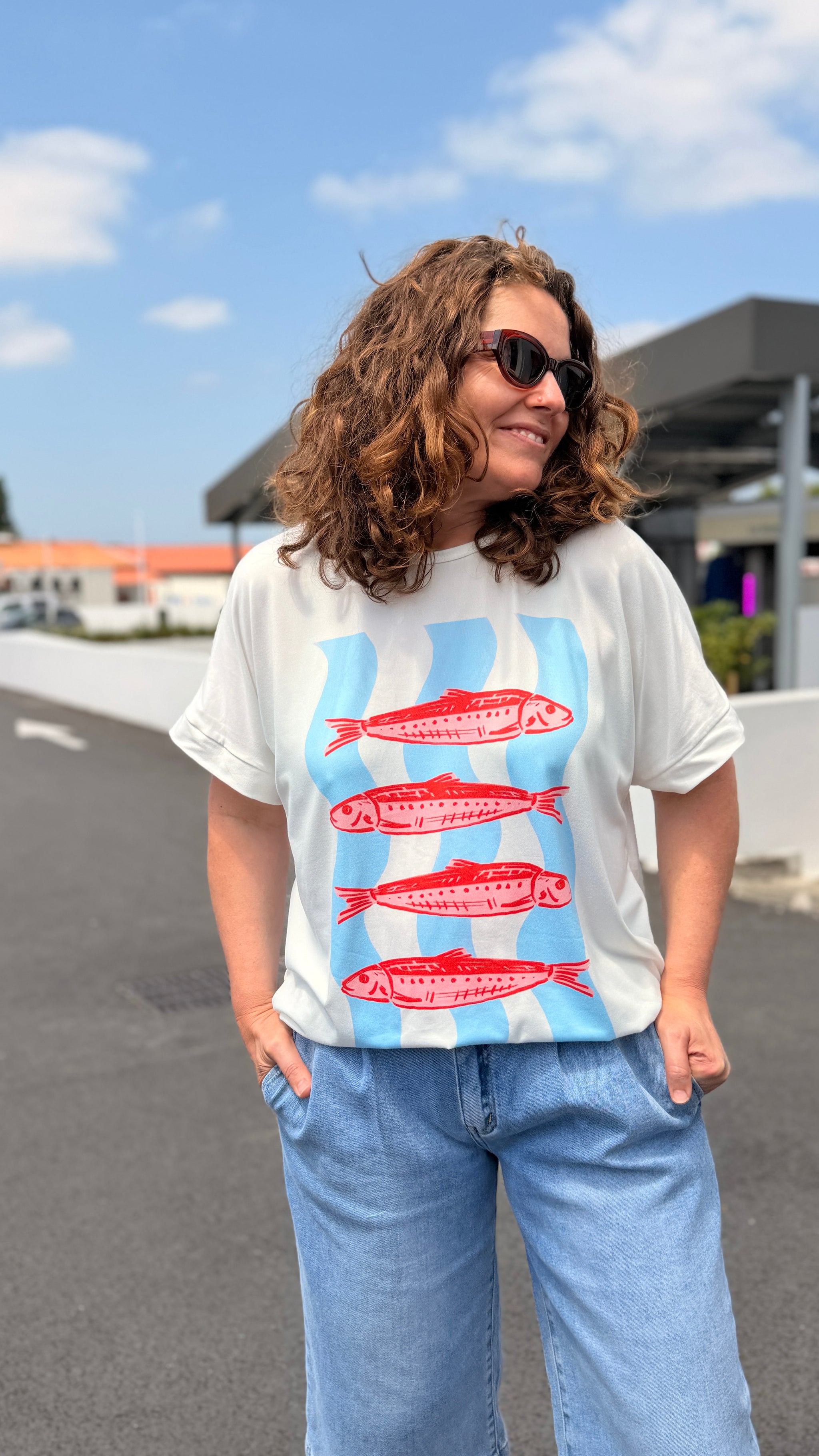 teeshirt blanc oversize en coton avec imprimé sardine pour femme maelle brest lille nantes