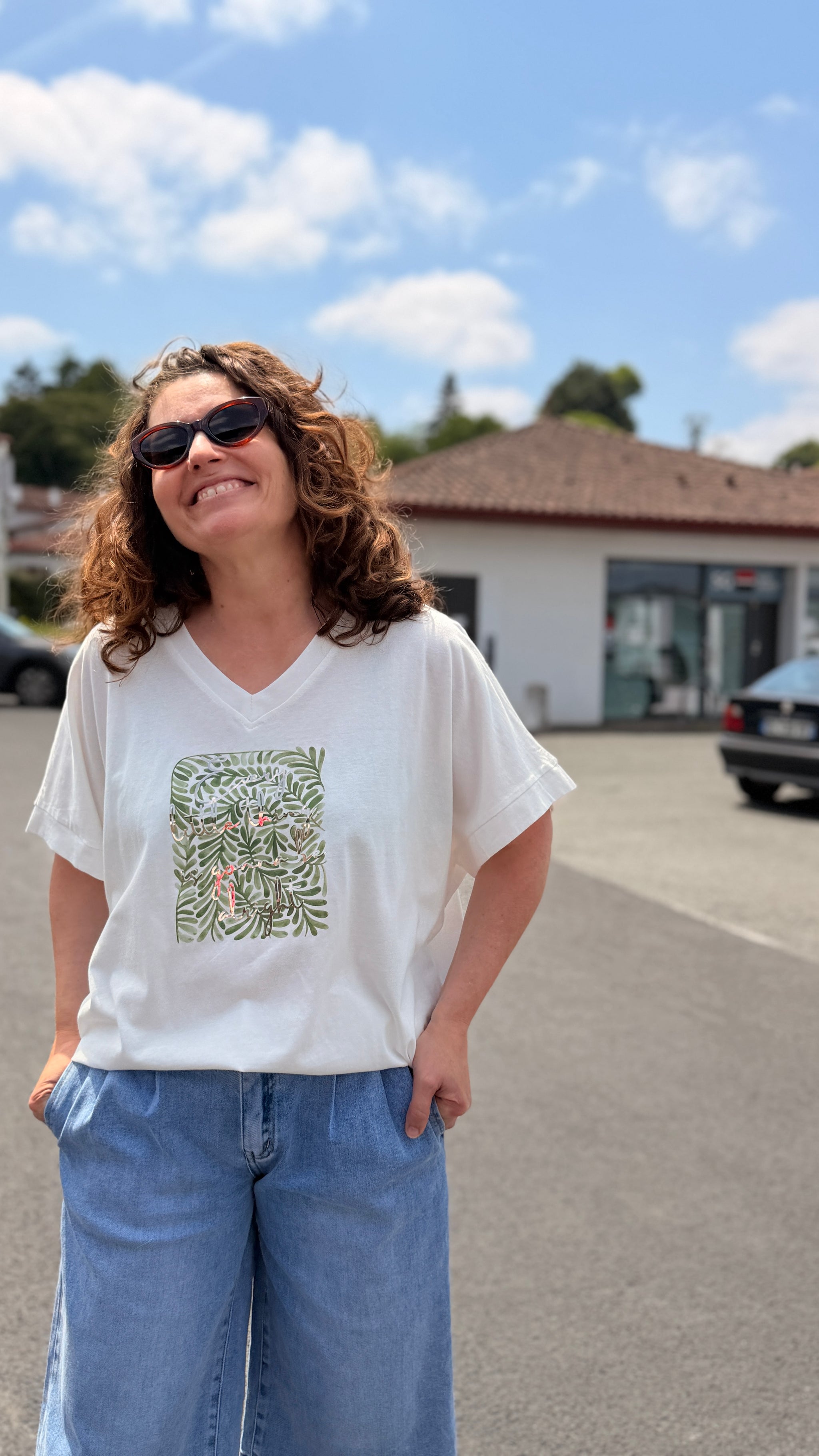 look estival avec le teeshirt ottawa blanc et imprimé feuillage orfeo paris mulhouse metz melbourne