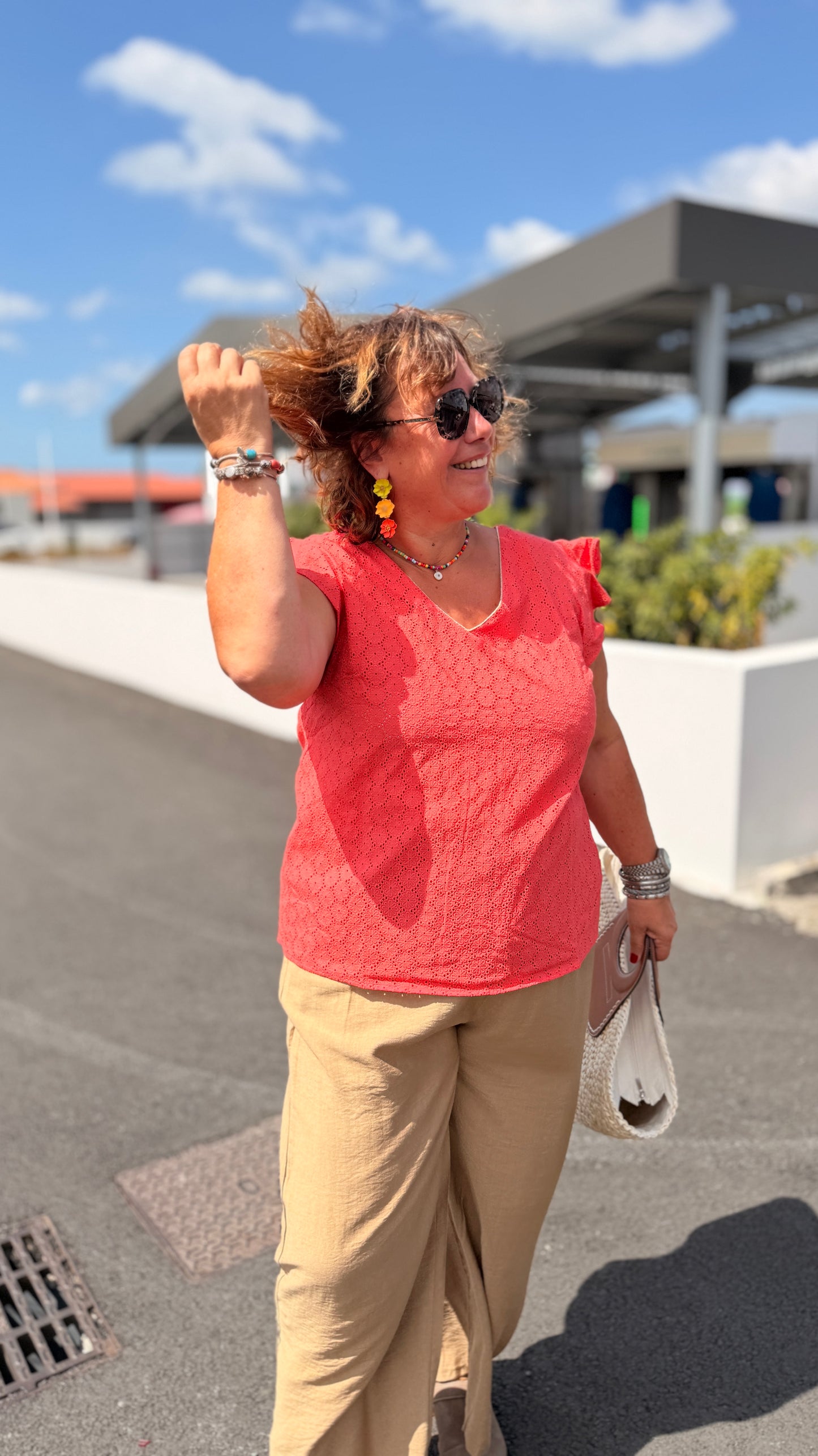 top corail col v bouton et lien a nouer en coton et broderie mode grande taille femme du l au 4xl maelle nina carter paris lyon nantes melbourne