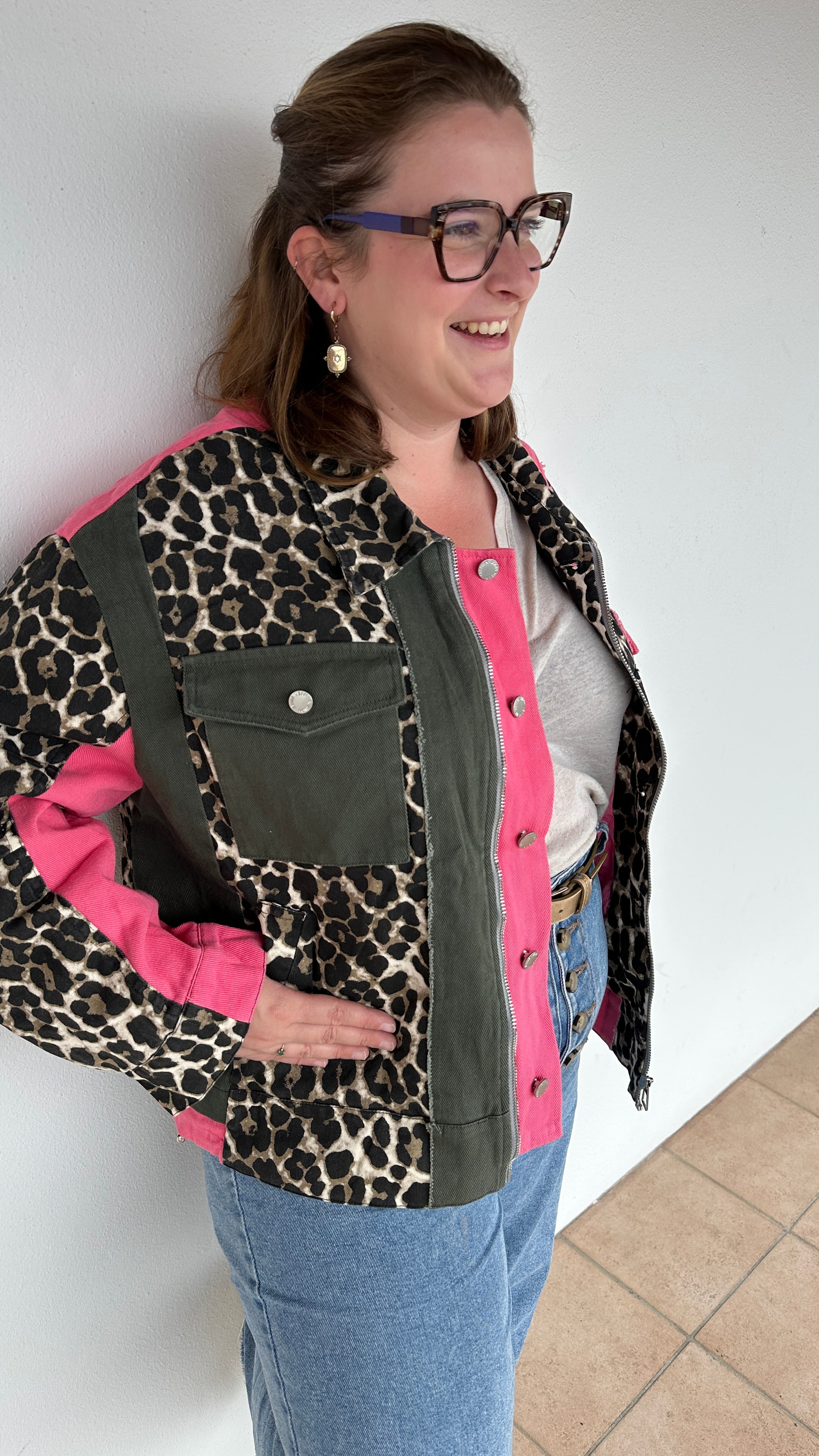 Veste Roxanne kaki rose et léopard taille unique avec double fermeture – Abana Boutique Ustaritz