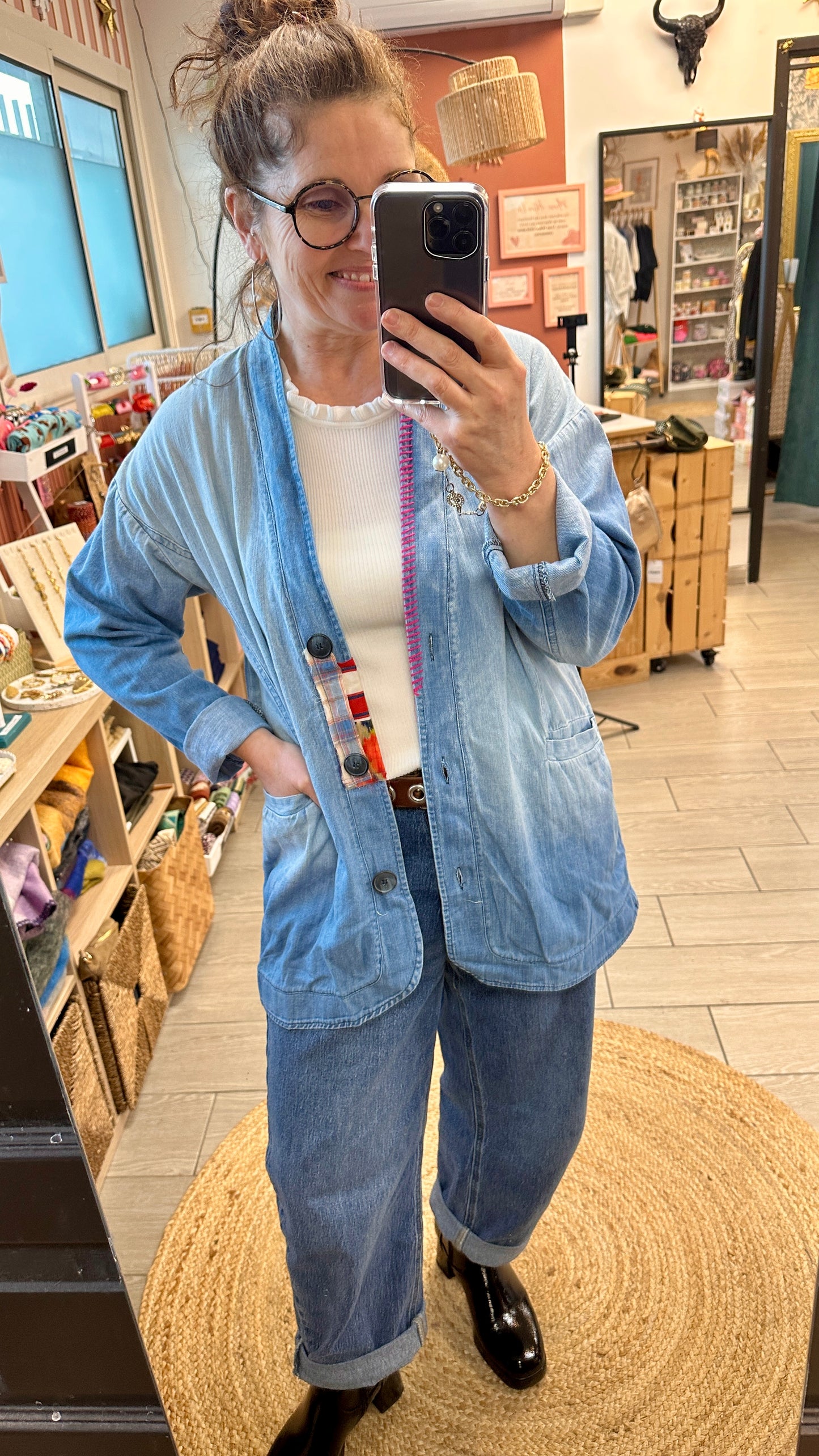 veste jean detail colore col banditas lyon
