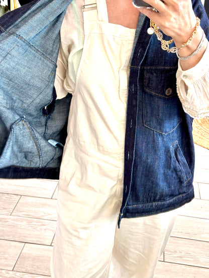 Veste sans manches en jean bleu pour femme, idéale pour un style superposé, disponible en taille unique jusqu'à 50.