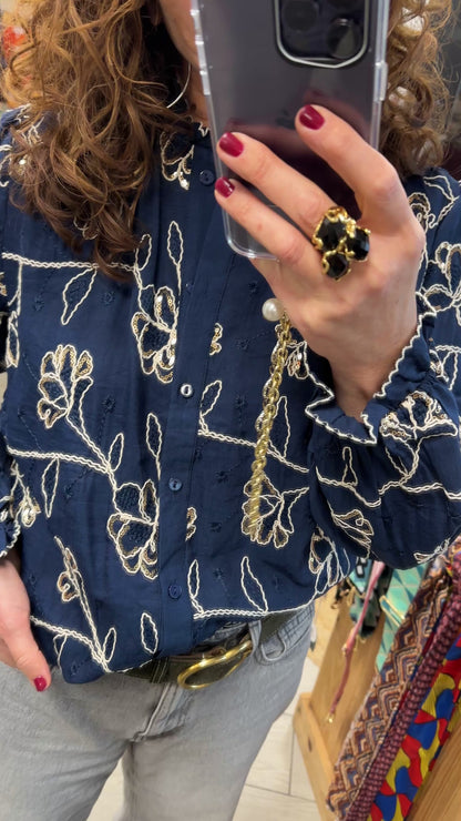 💙 Chemise Lisa – Bleu marine & broderies crème
